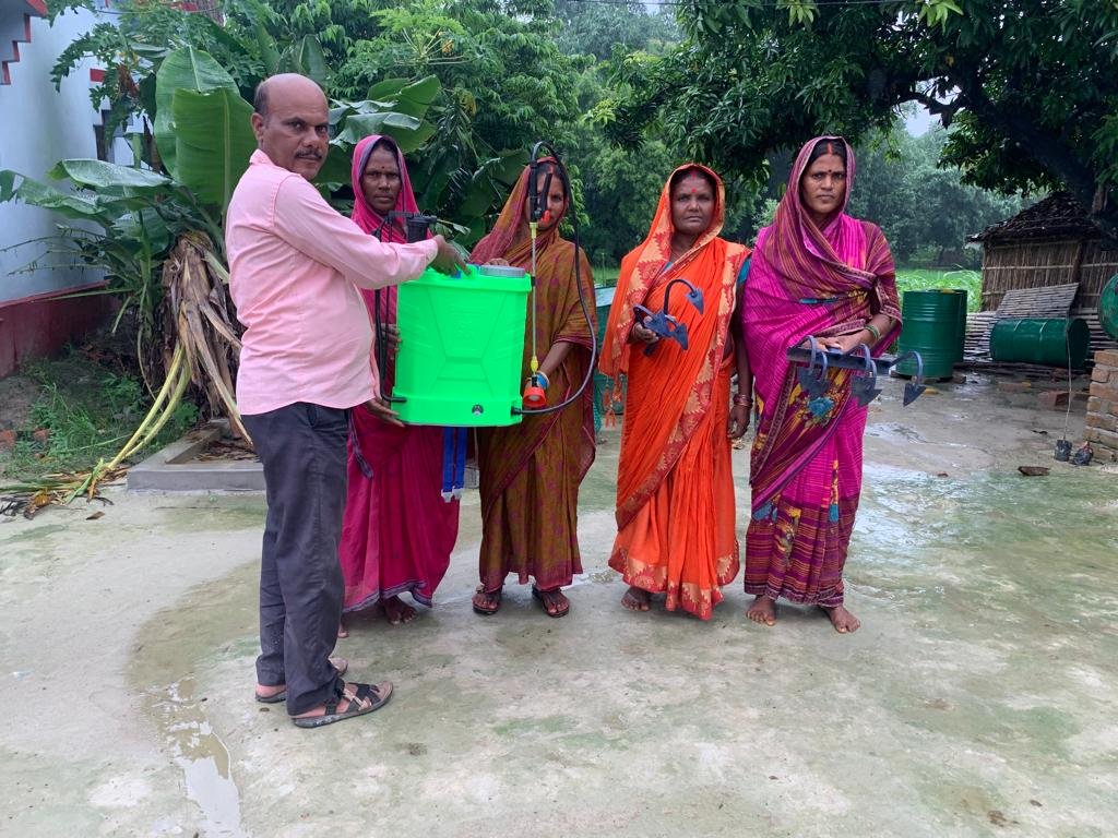 Savita Kisan Samuh Shivrahi Mathiya Krishi Yantra Vitran SLIDE Project (1)